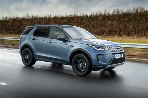 Land Rover Discovery Sport PHEV plug-in hybrid revealed | carwow