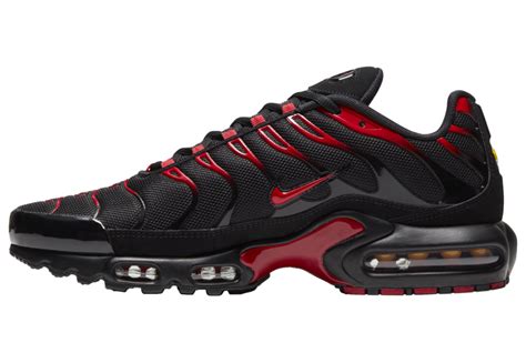 Nike Air Max Plus Black University Red CU4864-001 Release Date - SBD