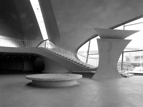 Eero Saarinen's TWA Flight Center, JFK Airport | Futurism architecture, Modern architecture, Neo ...