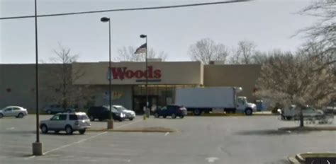 Woods Supermarket in Warrensburg Closing Sunday