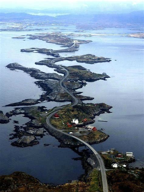 Atlantic Ocean Road, Norway : woahdude