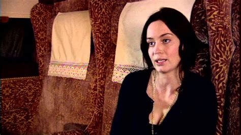 The Wolfman: Emily Blunt Interview - YouTube