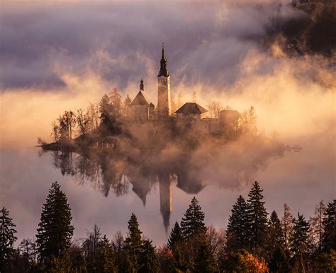 Dreamy Pixel | Beautiful floating island at lake Bled - Dreamy Pixel