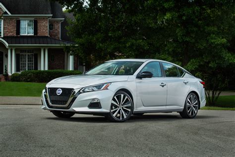 Nissan reveals details about new Altima model