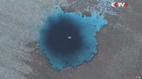 Stunning image reveals 'world's deepest blue sinkhole' that China has HIDDEN on Google Maps ...