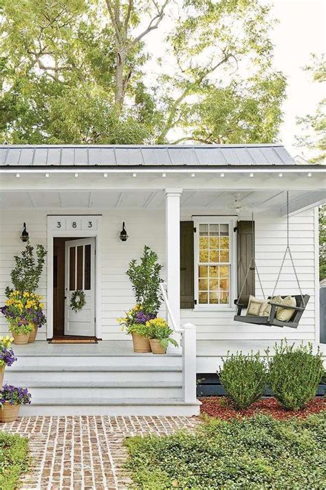 13 Cottage Front Porch Ideas Every Homeowner Needs To Know - JHMRad