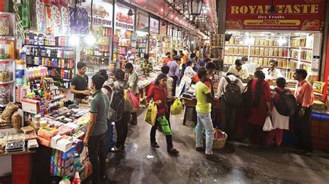 Crawford Market thrives again, Zaveri Bazaar hopes for better times