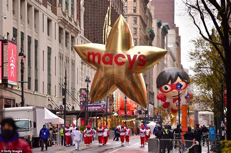 A deflating experience: Viewers blast Macy's Thanksgiving parade as ...