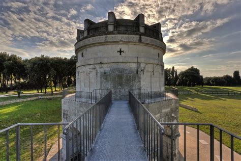 Mausoleum of Theodoric - Ravenna Turismo