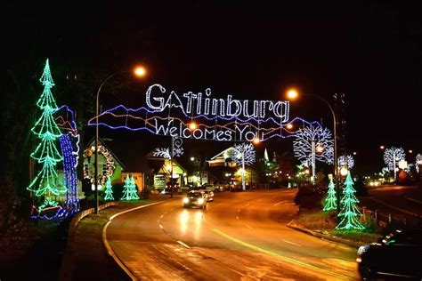 6 Things to Do in Gatlinburg at Christmas That Your Family Will Love