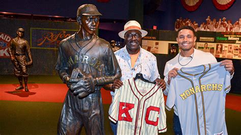 MLB players visit the Negro Leagues Baseball Museum | Kansas City Star