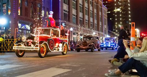 A Parade Goers Guide to the GM Financial Parade of Lights 2022 ...