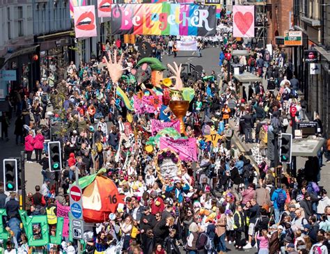 Thousands of youngsters take part in the Children’s Parade in Brighton – Brighton and Hove News