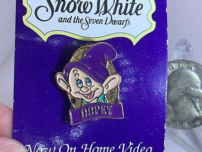 DISNEY SNOW WHITE Seven Dwarfs DOPEY VHS Promotional Pin T-848 £10.99 ...