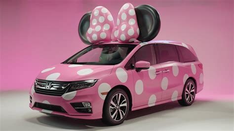 Honda displays custom Minnie Van at D23 Expo 2017