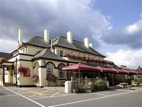 Premier Inn London Twickenham Stadium - Rooms For Change