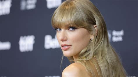 Taylor Swift fans file antitrust lawsuit against Live Nation/Ticketmaster - The Business Journals