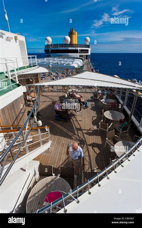 Cruise Ship MV Arcadia P&O Sun-deck Stock Photo - Alamy