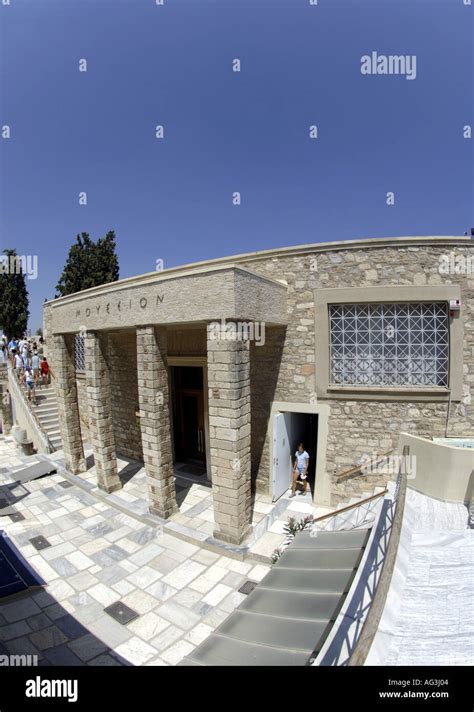 acropolis museum building Stock Photo - Alamy