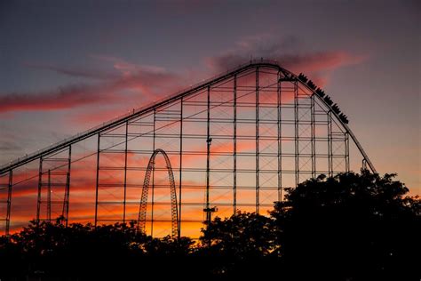 Magnum XL-200 - Review of Cedar Point's Legendary Coaster