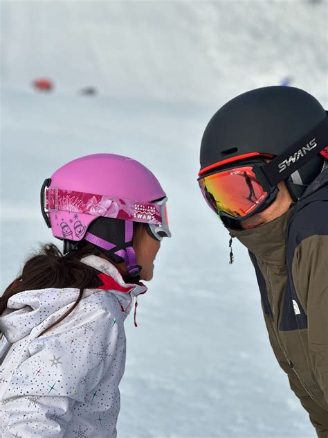 Ski Goggles with Helmet Compatibility: Ensuring a Comfortable and Safe Fit