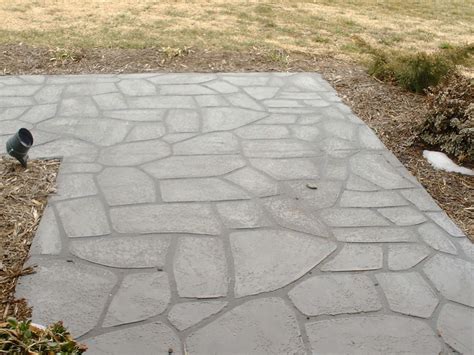 Spray Concrete Overlay. I would like this on the back patio Concrete Overlay, Concrete Decor ...