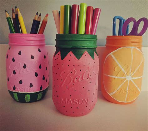 28 Fabulous Painted Mason Jar Ideas from Cutesy to Classic | Mason jar art, Mason jar crafts diy ...