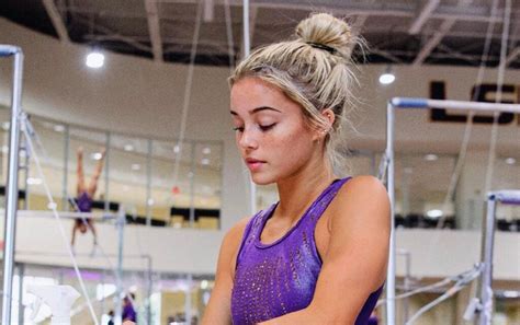 LSU Gymnast Olivia Dunne Suffers Nasty Fall In Practice (VIDEO)