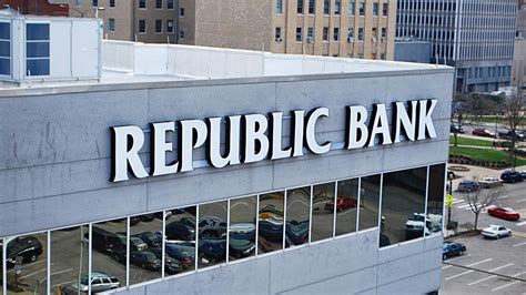 Republic Bank & Trust drops wealth-management services - Louisville - Louisville Business First