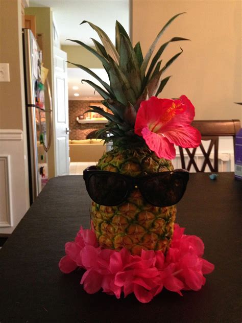 Poolside Party Decoration Ideas Inspirational Pineapple Centerpiece ...