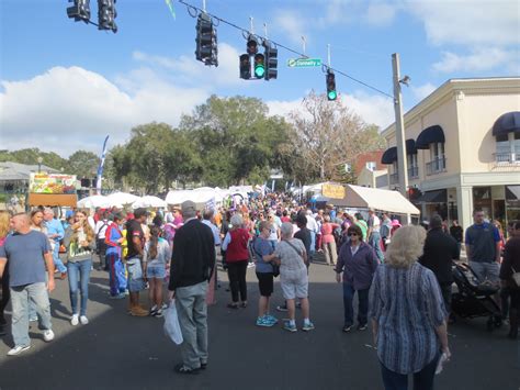 An Artist Labyrinth: Ginny Stiles CZT: Mount Dora, FL Art Festival