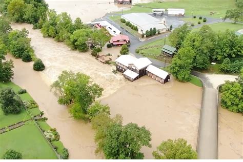 Loretta Lynn's Ranch Foreman Wayne Spears Dies in Flooding