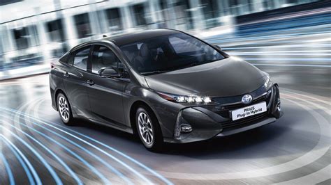 Toyota Prius Plug-in Hybrid 2016 – AvtoTachki