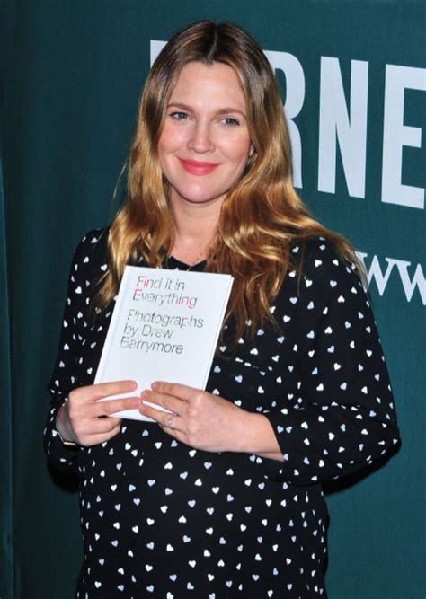 Drew Barrymore Book Signing In New York | Celeb Baby Laundry