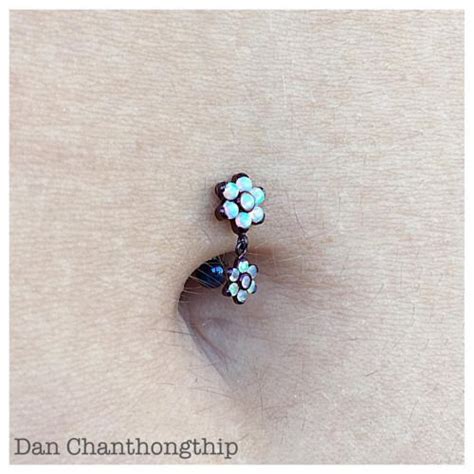 floating navel piercing | Piercings. | Navel piercing, Piercings, Bellybutton piercings