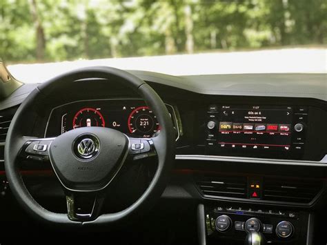 2019 Volkswagen Jetta: 74 Interior Photos | U.S. News