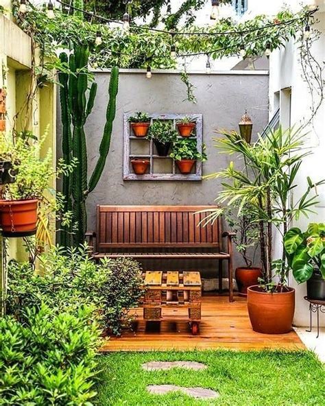 Small Patio Ideas: 21+ Simple Designs on a Budget - Famedecor.com