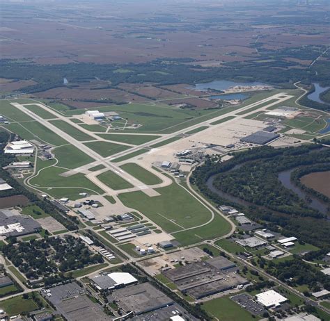 Overview & History » Chicago Rockford International Airport