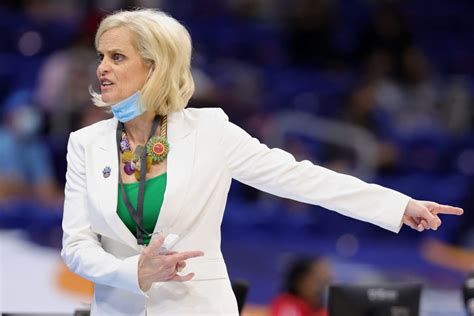 Former Baylor Star Rips Kim Mulkey: Fans React - The Spun