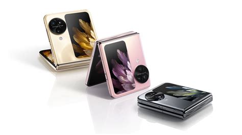 World's first flip phone with a telephoto camera: Oppo Find N3 Flip ...