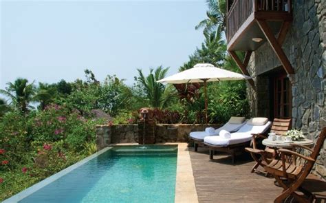 8 Romantic Kovalam Beach Resorts For A Blissful Vacation