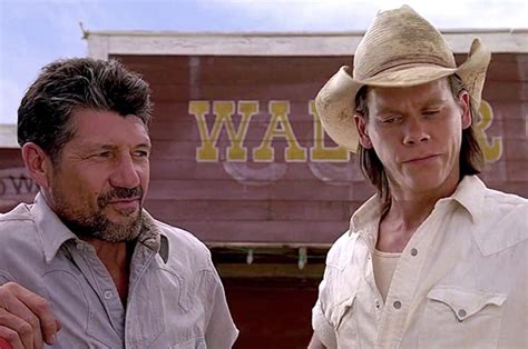 Kevin Bacon brings reboot of 1990's "Tremors" to SyFy channel | Salon.com