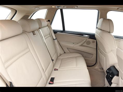 BMW X5 | 2011MY | xDrive40d | Interior Rear Seats View Photo