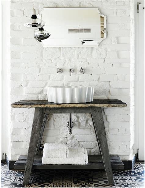 White Brick Wall - Eclectic - bathroom - Elle Deco