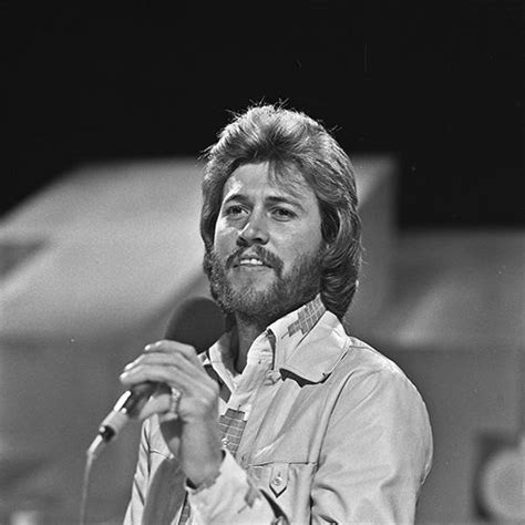 Barry Gibb – Wikipédia, a enciclopédia livre | Barry gibb, Bee gees ...