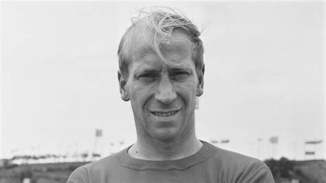 Sir Bobby Charlton: England 1966 World Cup hero and Manchester United legend has dementia, FA ...