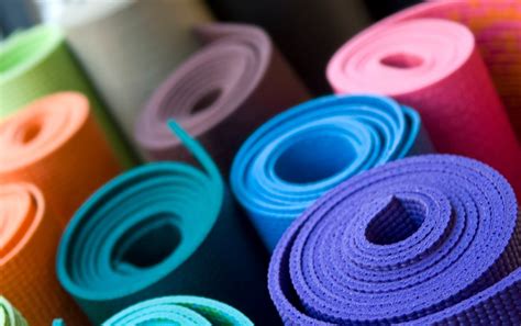 6 Best Thick Yoga Mats: How Thick Should A Yoga Mat Be?