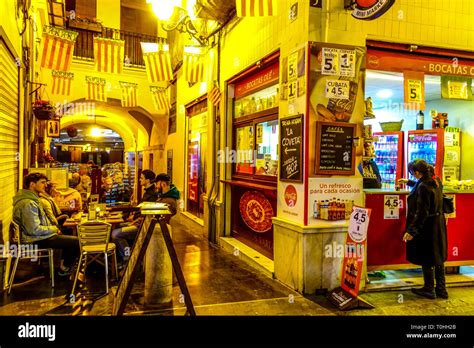 Spain Valencia bar in Old Town street at Night, Valencia Nightlife ...