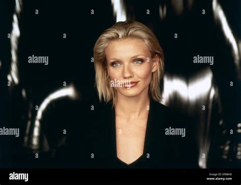 CAMERON DIAZ CHARLIE'S ANGELS (2000 Stock Photo: 78246028 - Alamy