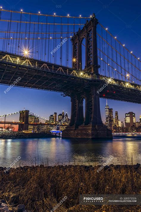 Manhattan Bridge at sunset, Brooklyn Bridge Park; Brooklyn, New York ...